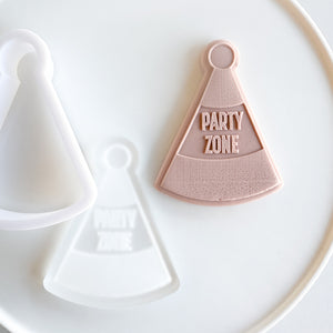 Party Zone Cone Raised With Cutter